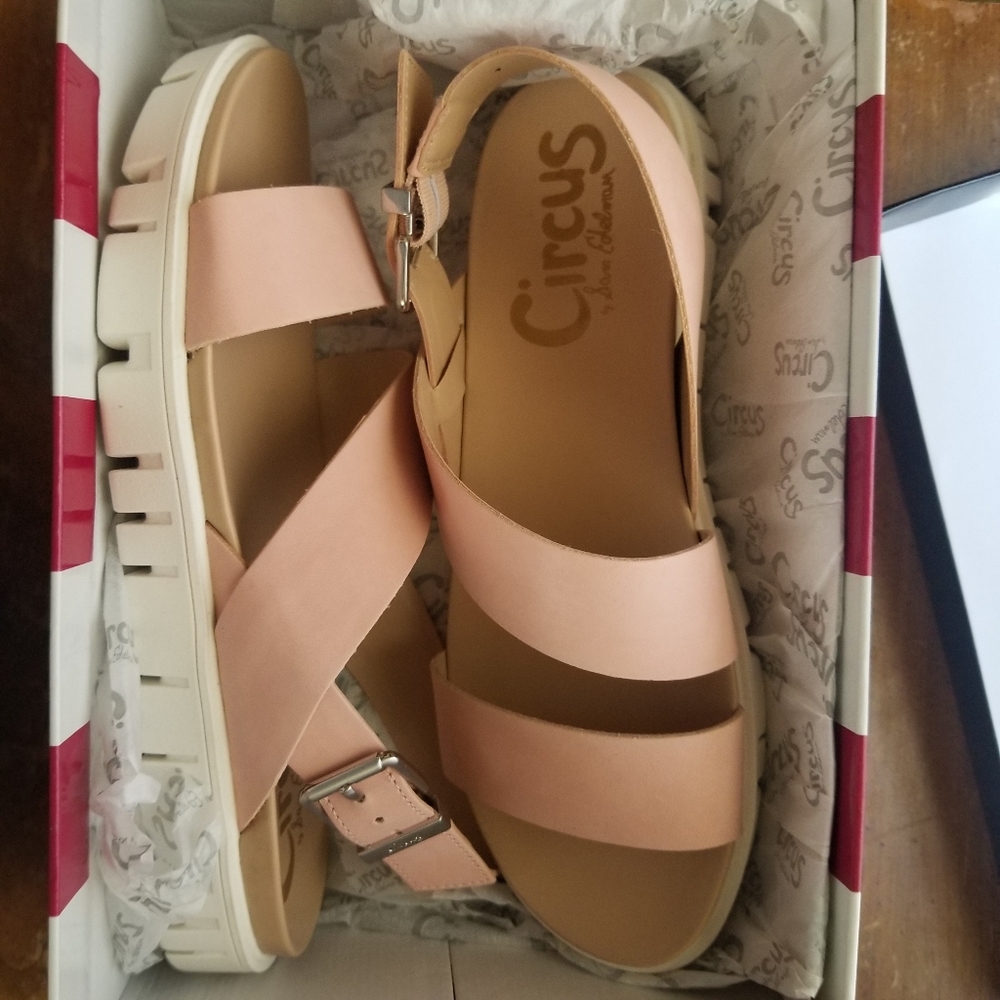 BNWT Circus Sam Edelman Nadine Sandals